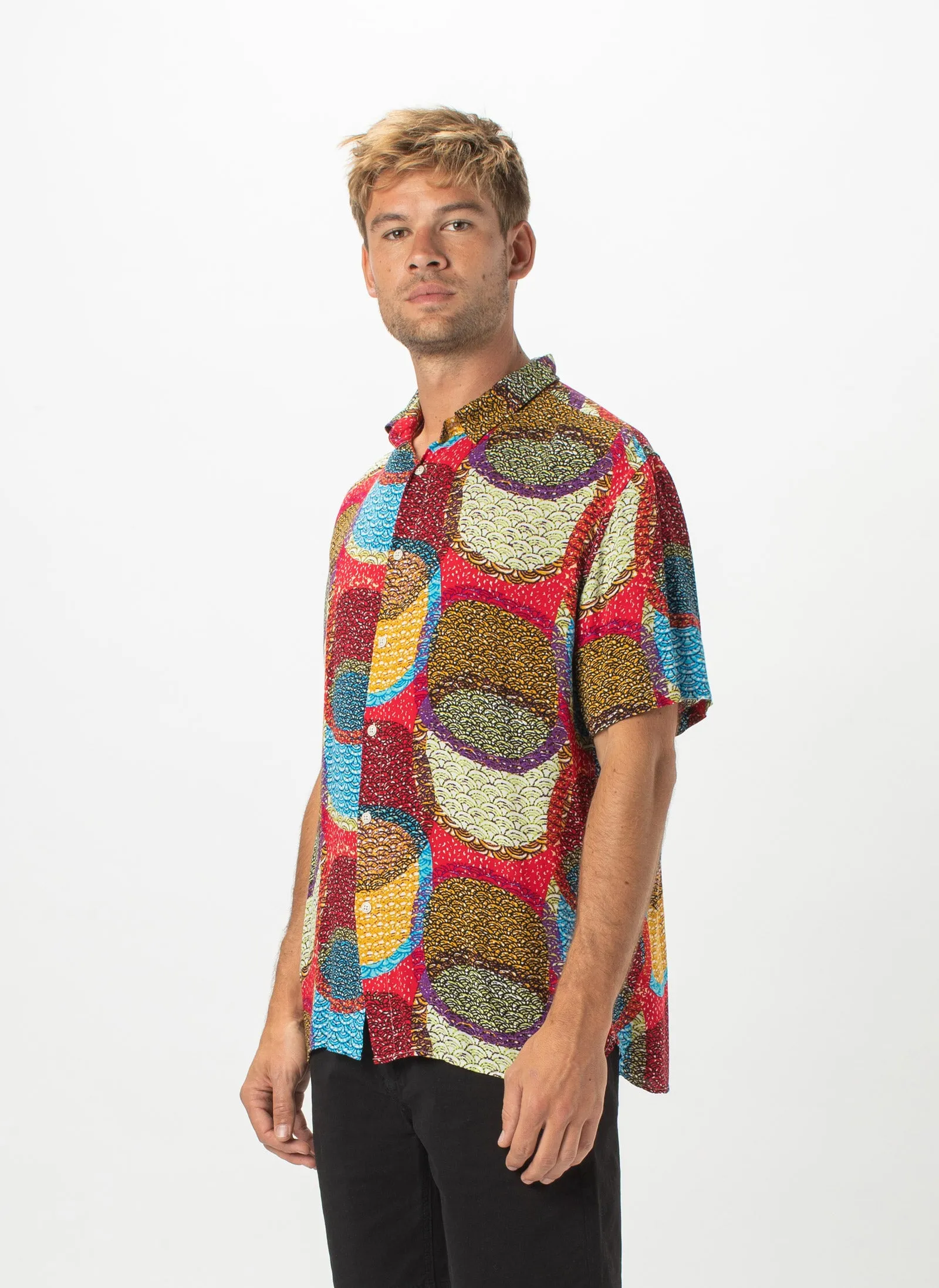Holiday Short-Sleeve Shirt Red Disco