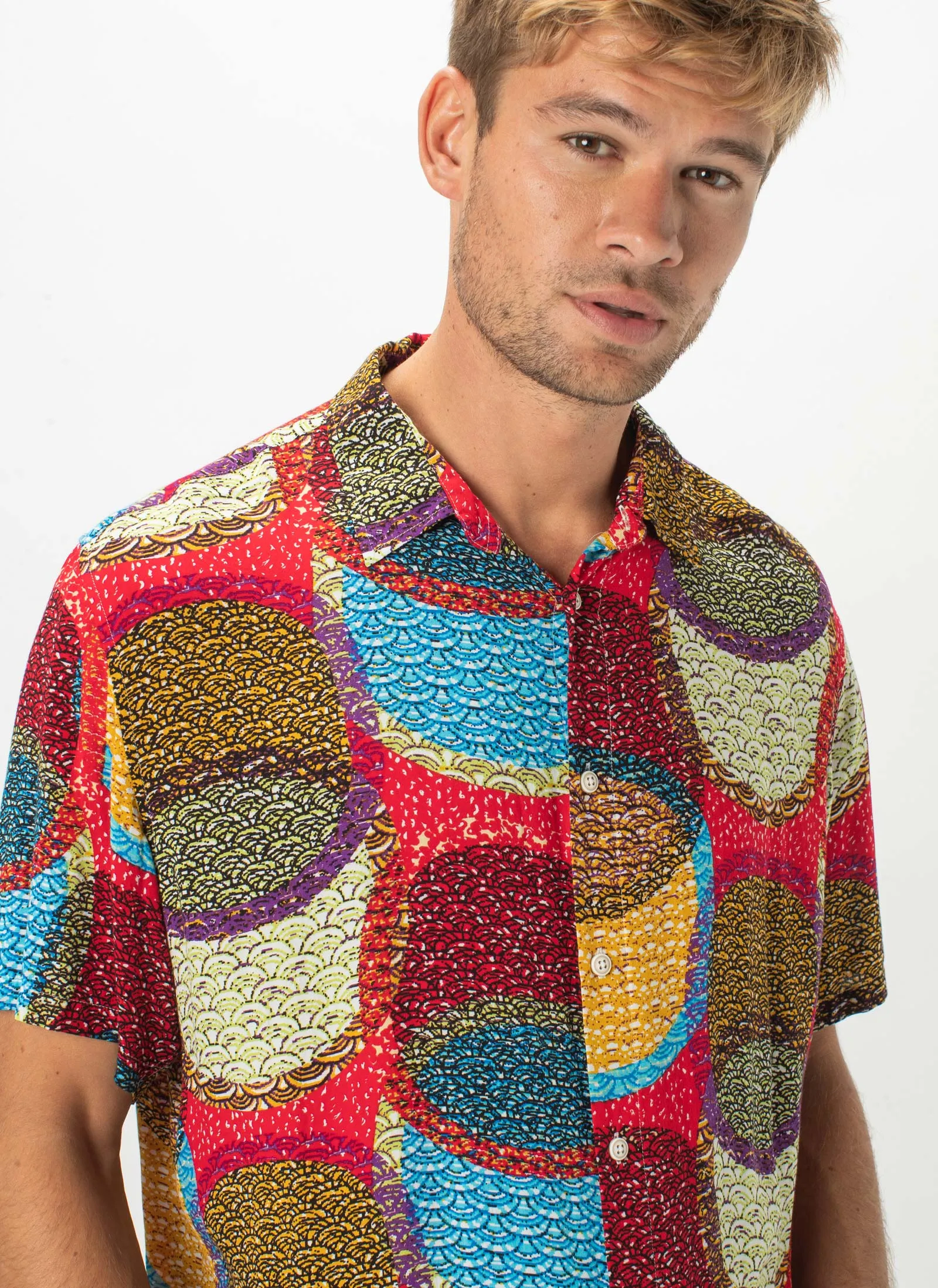 Holiday Short-Sleeve Shirt Red Disco